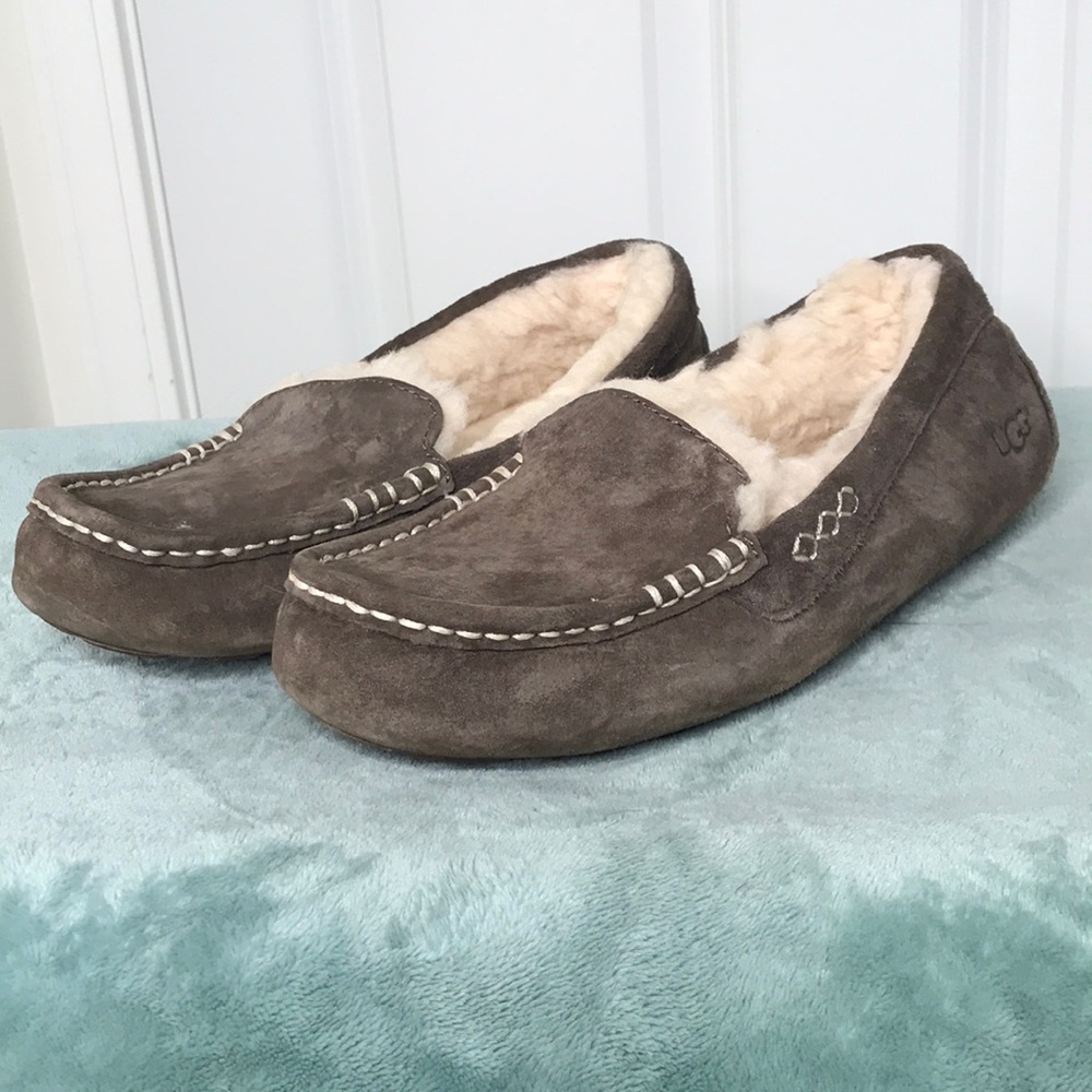 UGG moccasin slippers size 8